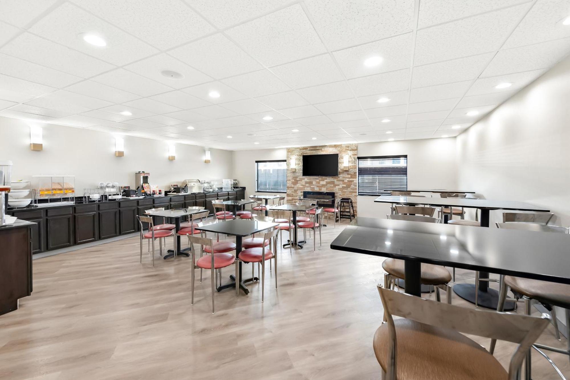 Comfort Suites Columbus Buitenkant foto