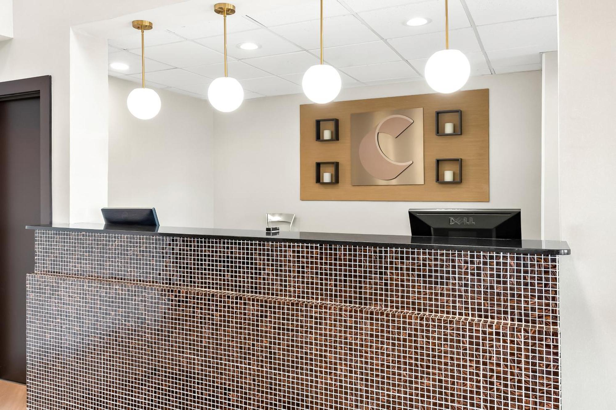 Comfort Suites Columbus Buitenkant foto