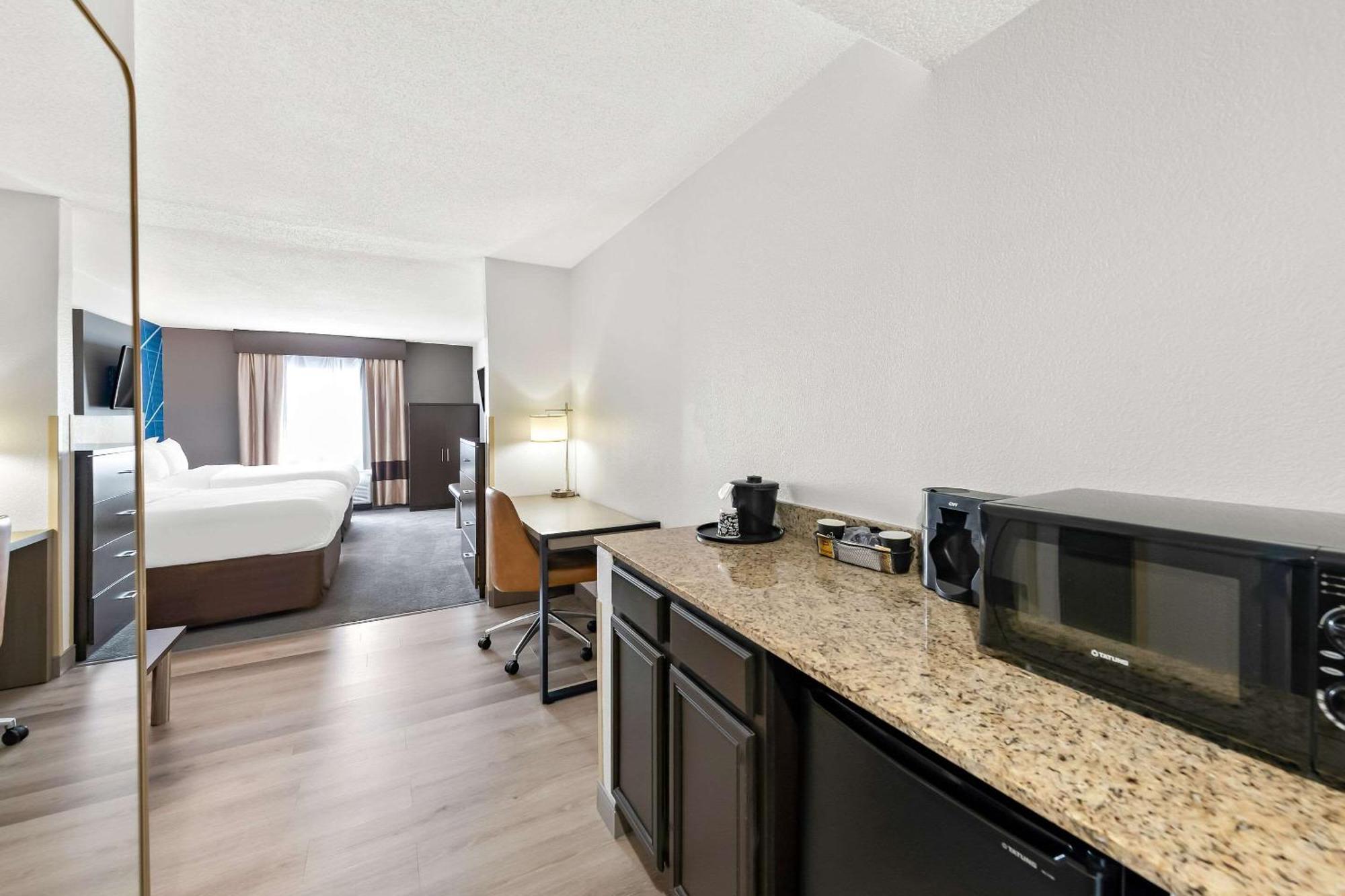 Comfort Suites Columbus Buitenkant foto